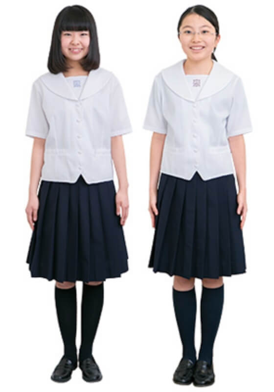 プール学院高校の制服