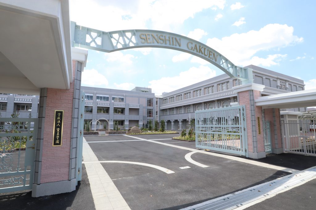 宣真高校の校舎