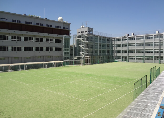 清明学院高校の校舎