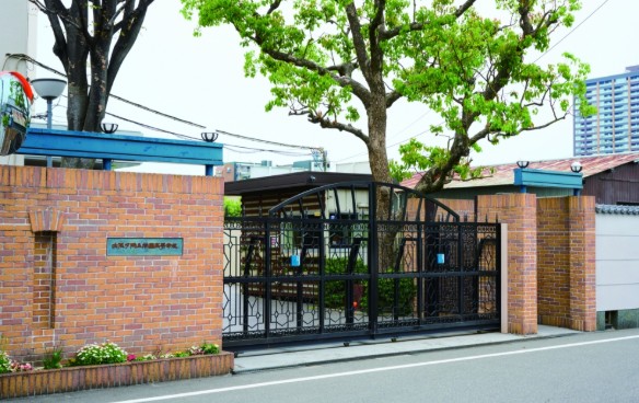 大阪夕陽丘学園高校の校舎