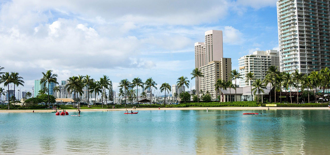 ハワイ・人気のワイキキ７つのビーチの楽しみ方